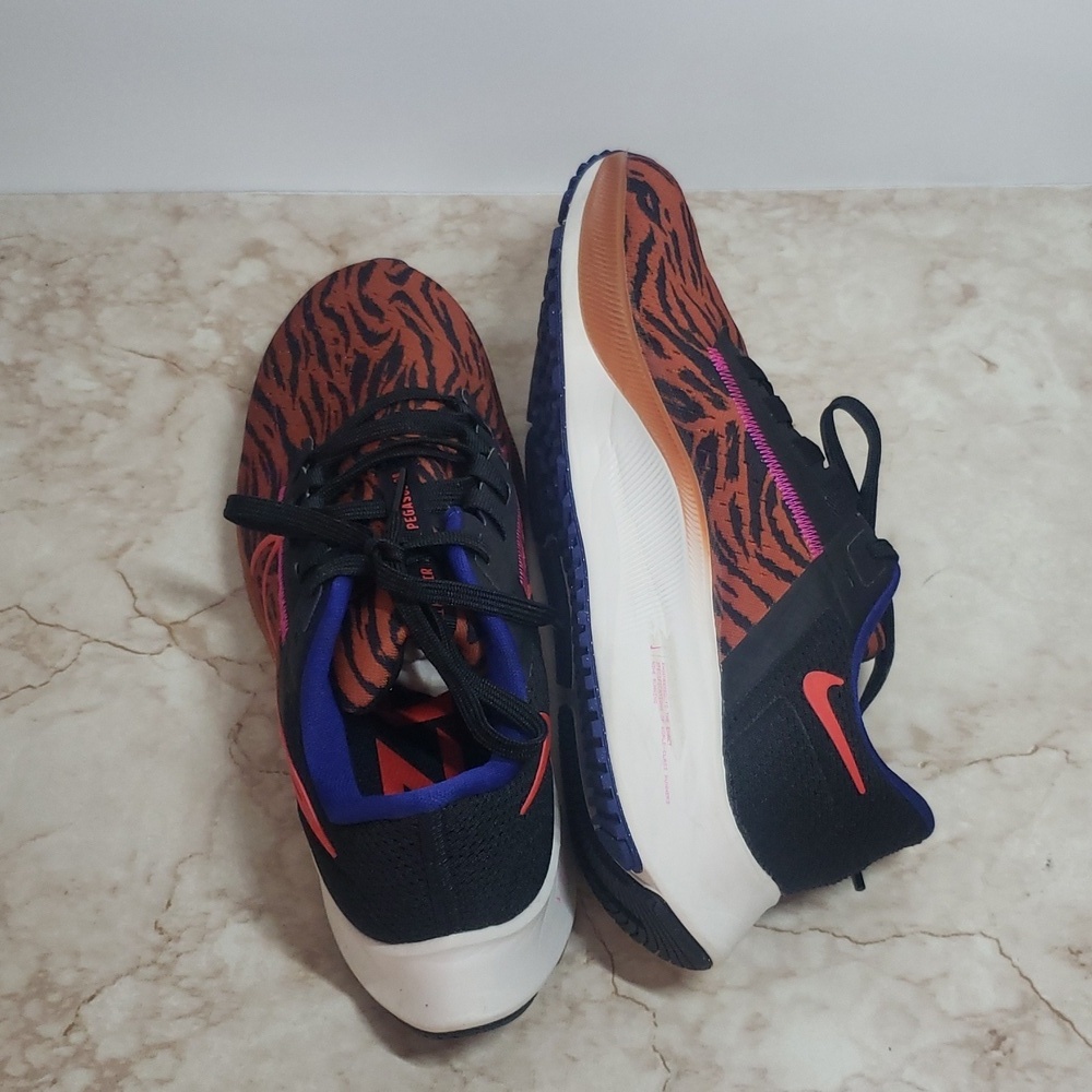 Nike Air Zoom Pegasus 38 Womens Animal Print Running Shoes Size 9 - Picture 4 of 8
